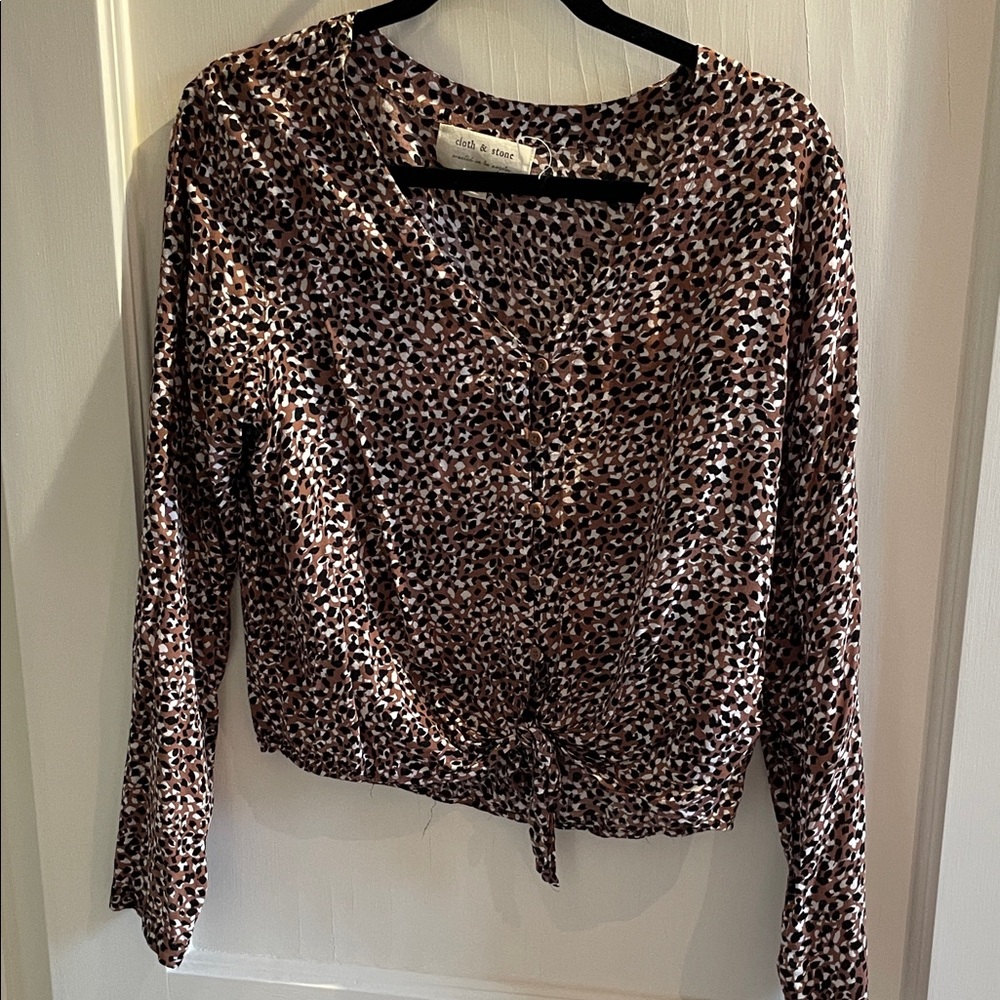 Cloth and Stone Women's Leopard Print Top M